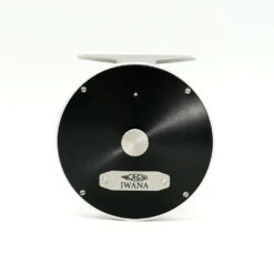 Iwana Steelhead Fliegenrolle - Black/Silver -Next Shop 1 2 1024x1024 2fb700ef 0021 4a16 9e05 073c98d5d62f